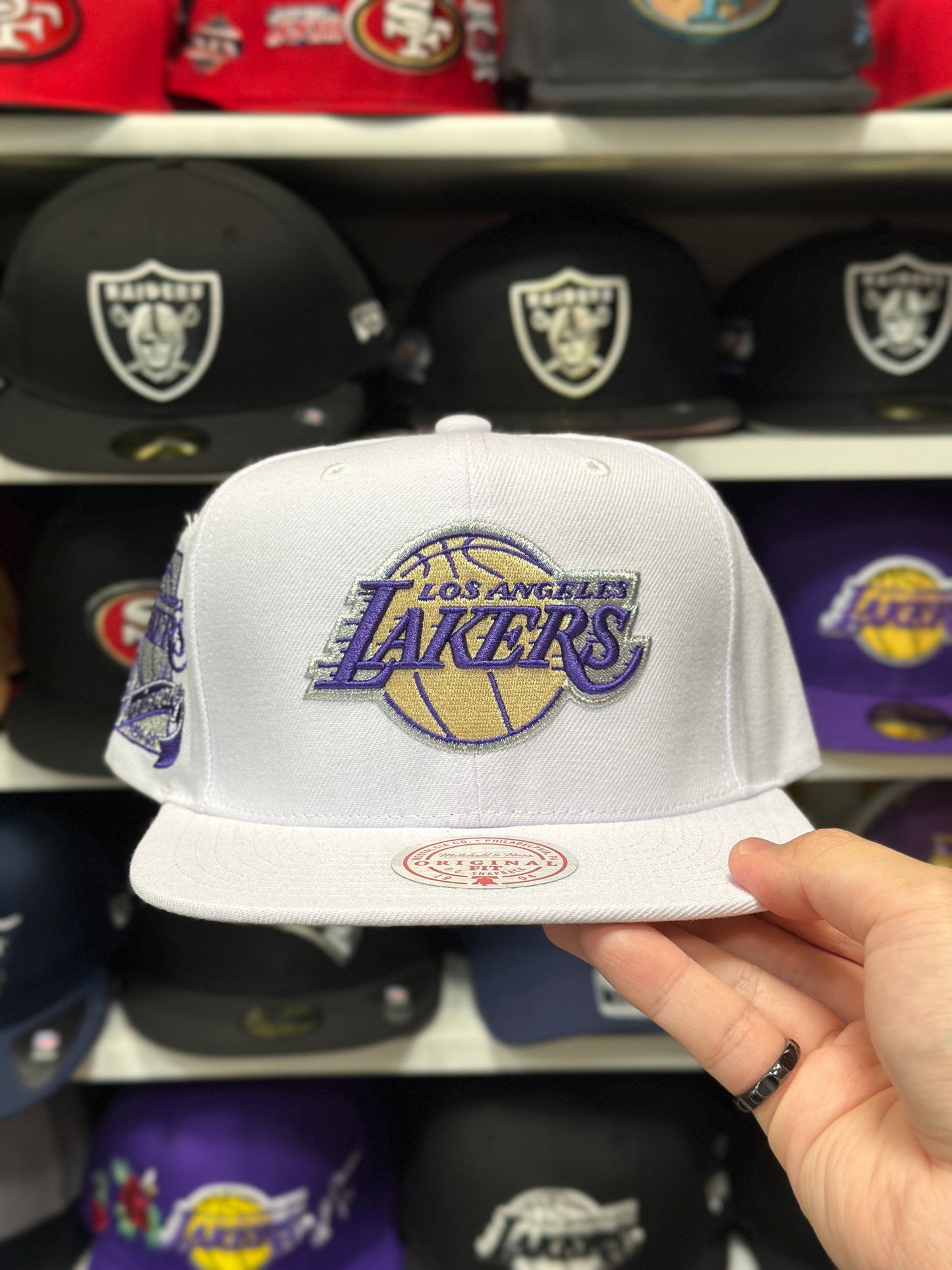 LA Lakers NBA 25th Anniversary | Mitchell & Ness Original Fit Adjustable Snapback | White