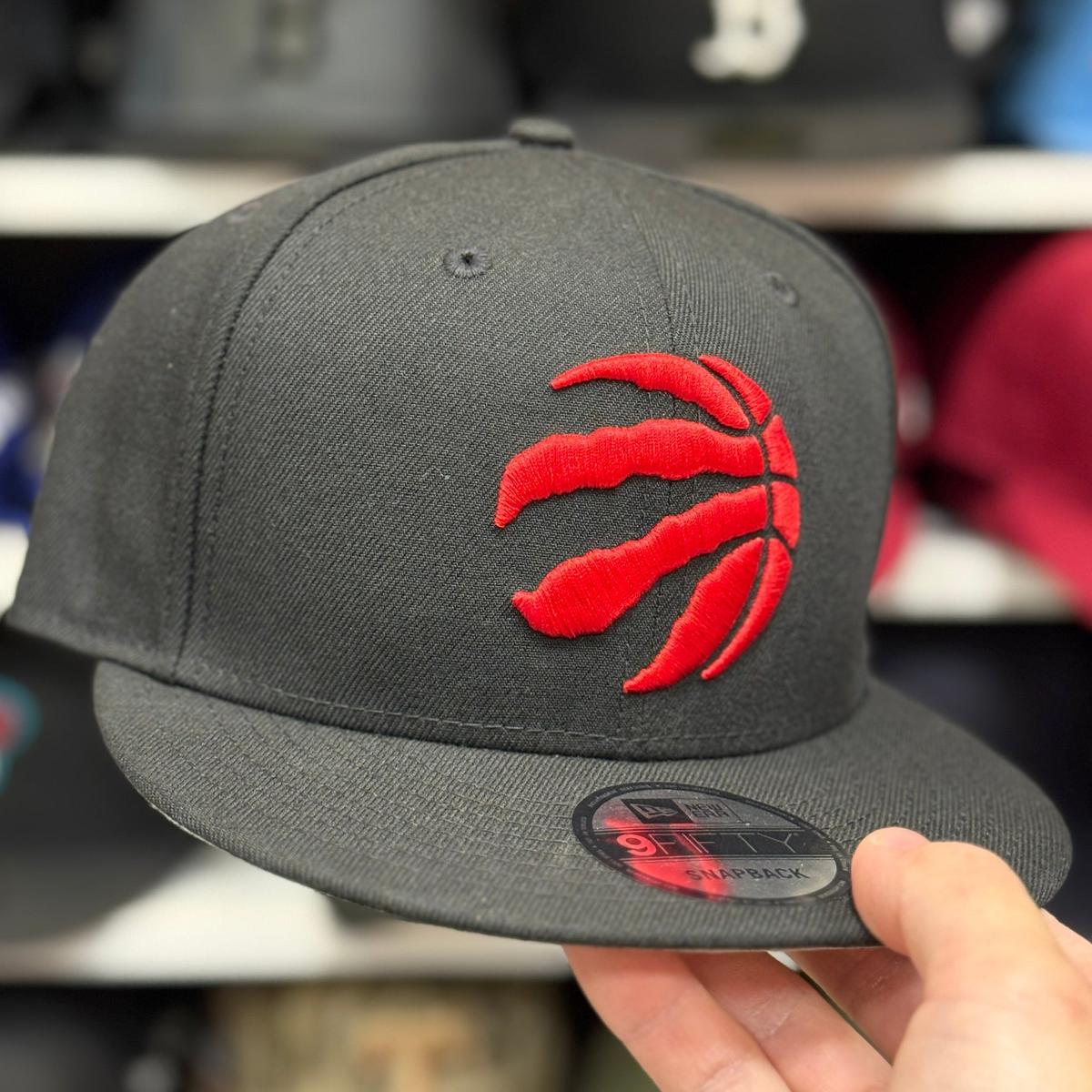 New Era Toronto Raptors Black 9FIFTY Snapback - Product Image