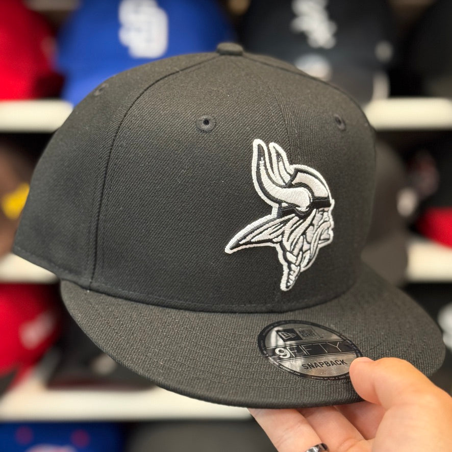 New Era Minnesota Vikings Black 9FIFTY Snapback