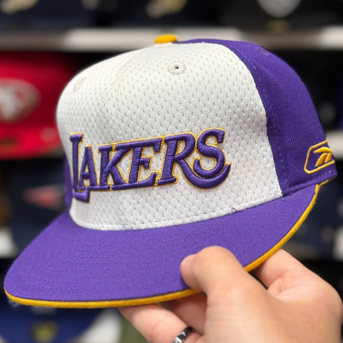 Los Angeles Lakers 'Swingman Mesh' Multicolor Reebok Fitted Hat - Product Image