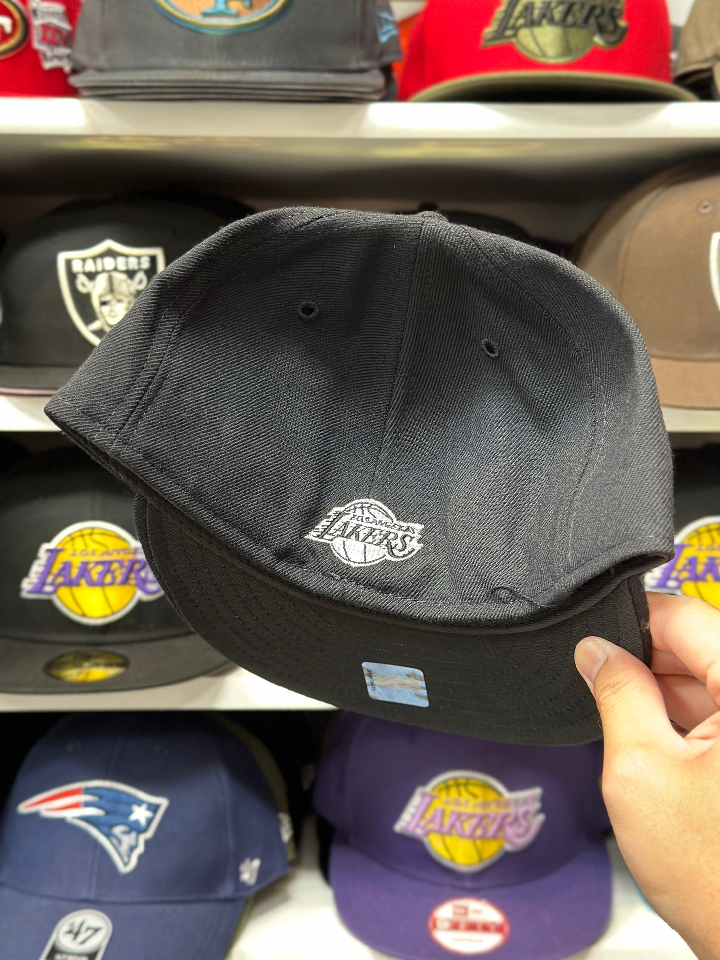 LA Lakers NBA Fitted Cap| Vintage New Era 59FIFTY Sized Cap | Black