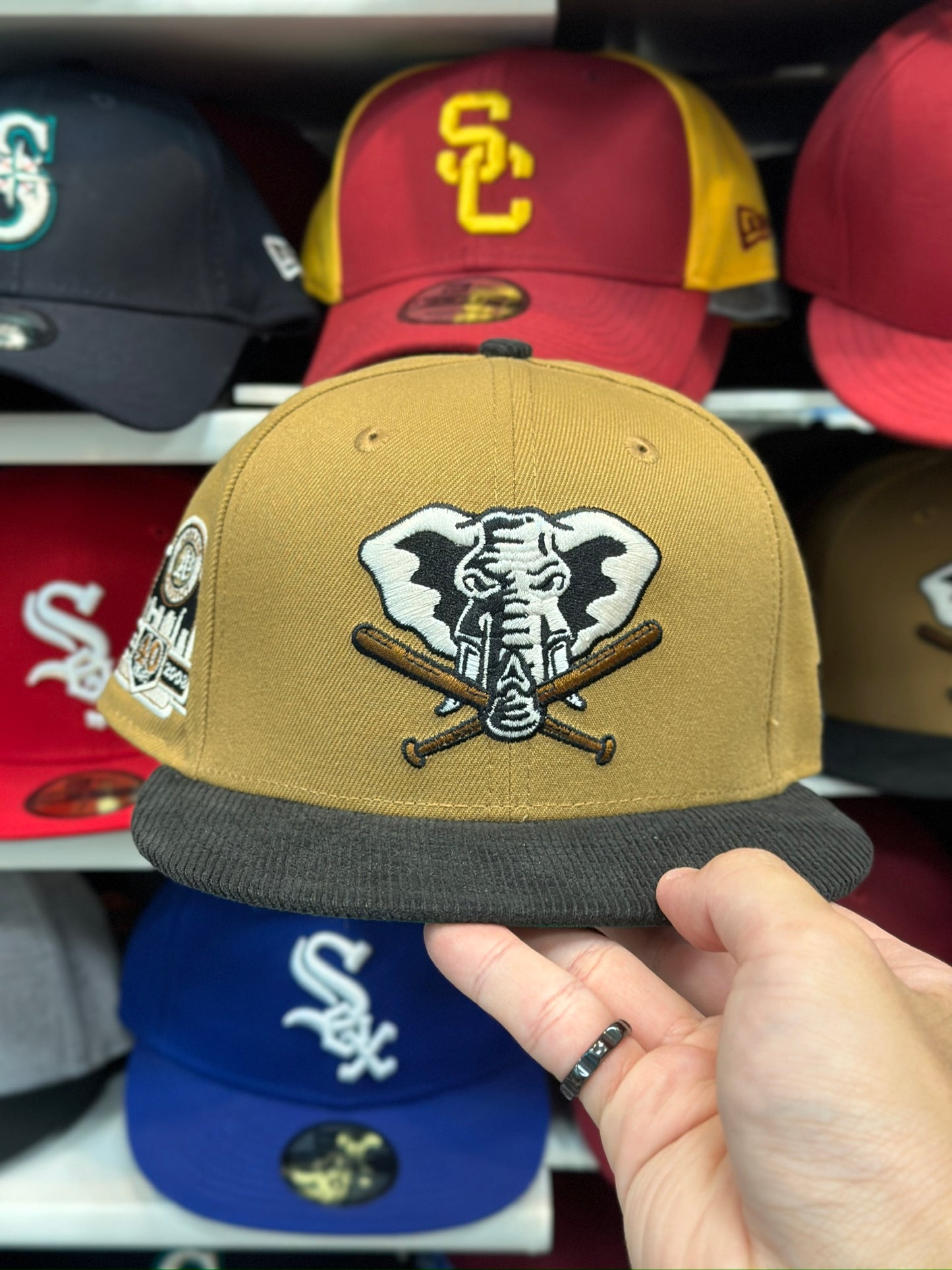 Oakland Athletics MLB 40 Years Patch | New Era 59FIFTY Fitted Cap | Corduroy Beige/Black