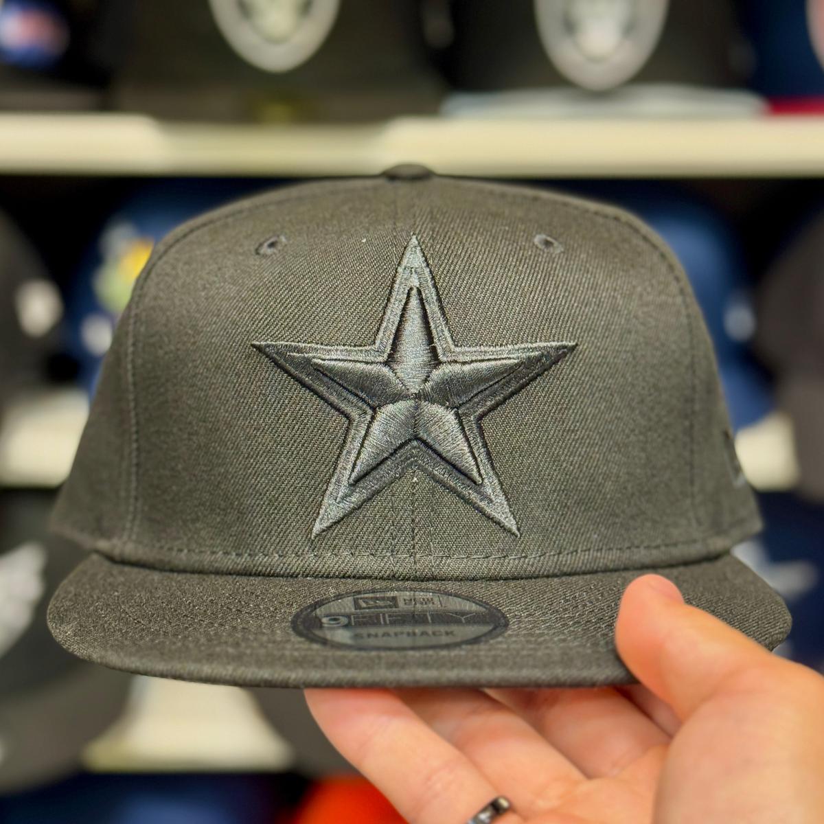 New Era Dallas Cowboys Black 9FIFTY Snapback - Product Image