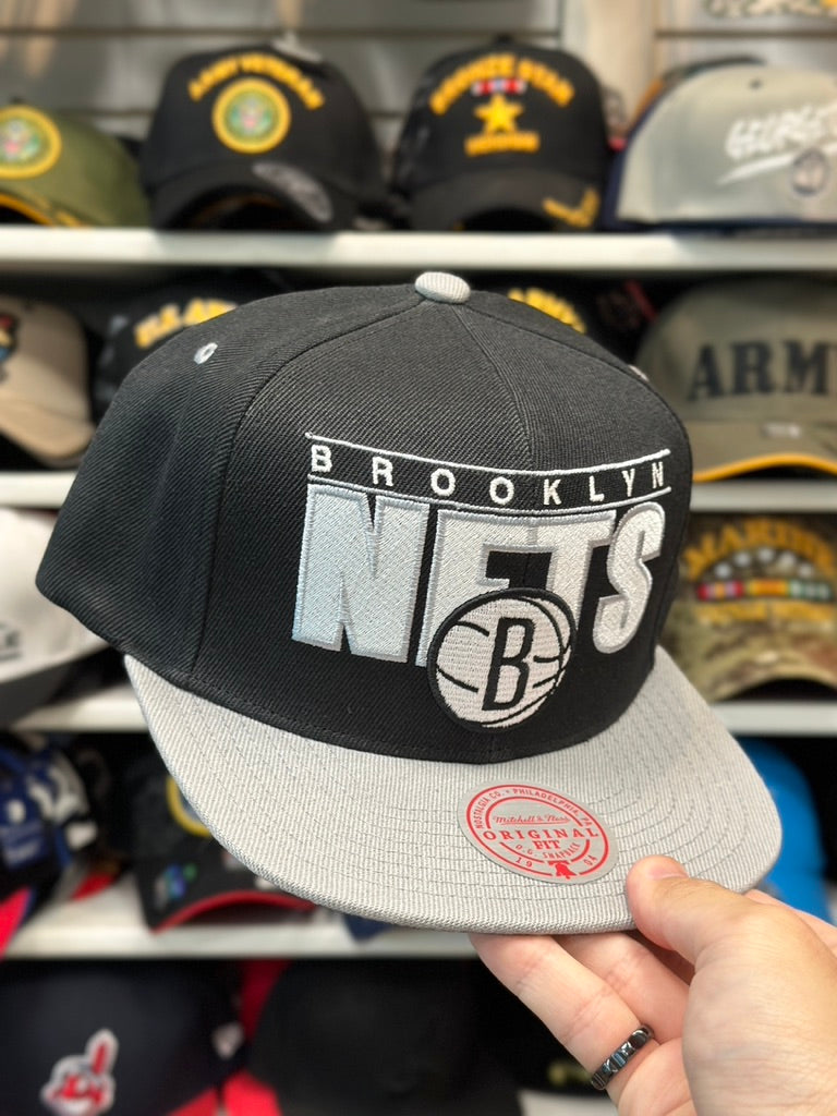 Brooklyn Nets NBA Snapback | Vintage Mitchell & Ness Original Fit Adjustable Cap | Black/Gray