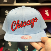 Chicago Bulls 'Script Logo' Baby Blue/Red Mitchell & Ness Snapback - Product Image