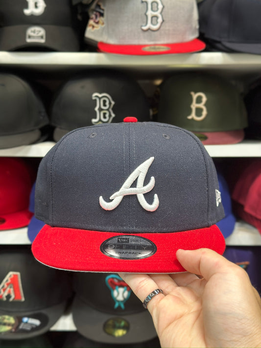 Atlanta Braves MLB Snapback | Classic New Era 9FIFTY Adjustable Cap | Navy/Red