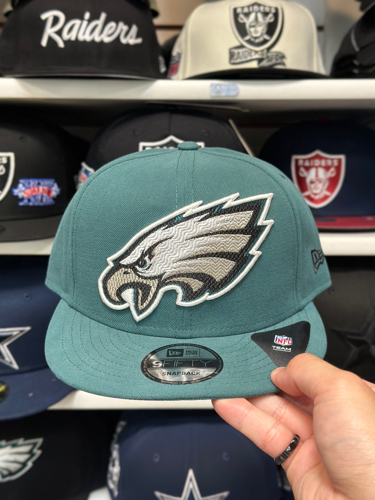 Philadelphia Eagles NFL 'Large Logo' New Era 9FIFTY Snapback | Green