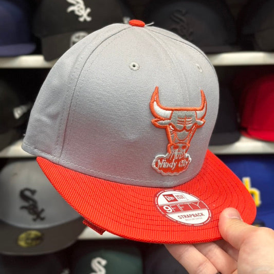 New Era Chicago Bulls Vintage Silver/Red 9FIFTY Strap-Back