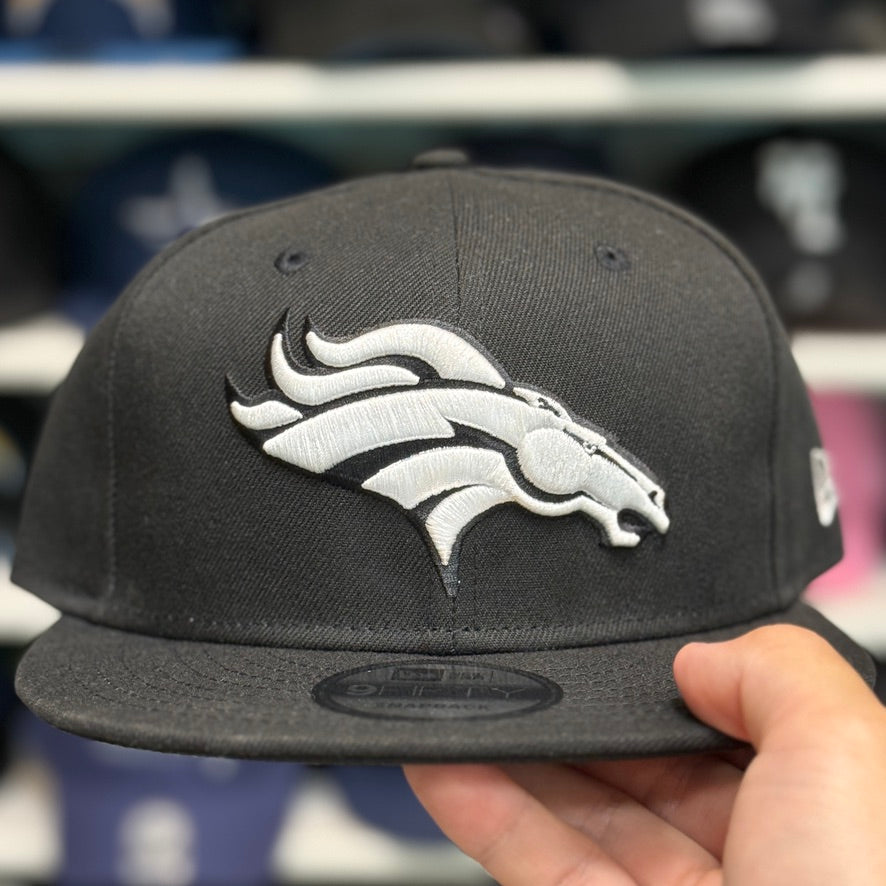 New Era Denver Broncos Black 9FIFTY Adjustable Snapback Hat