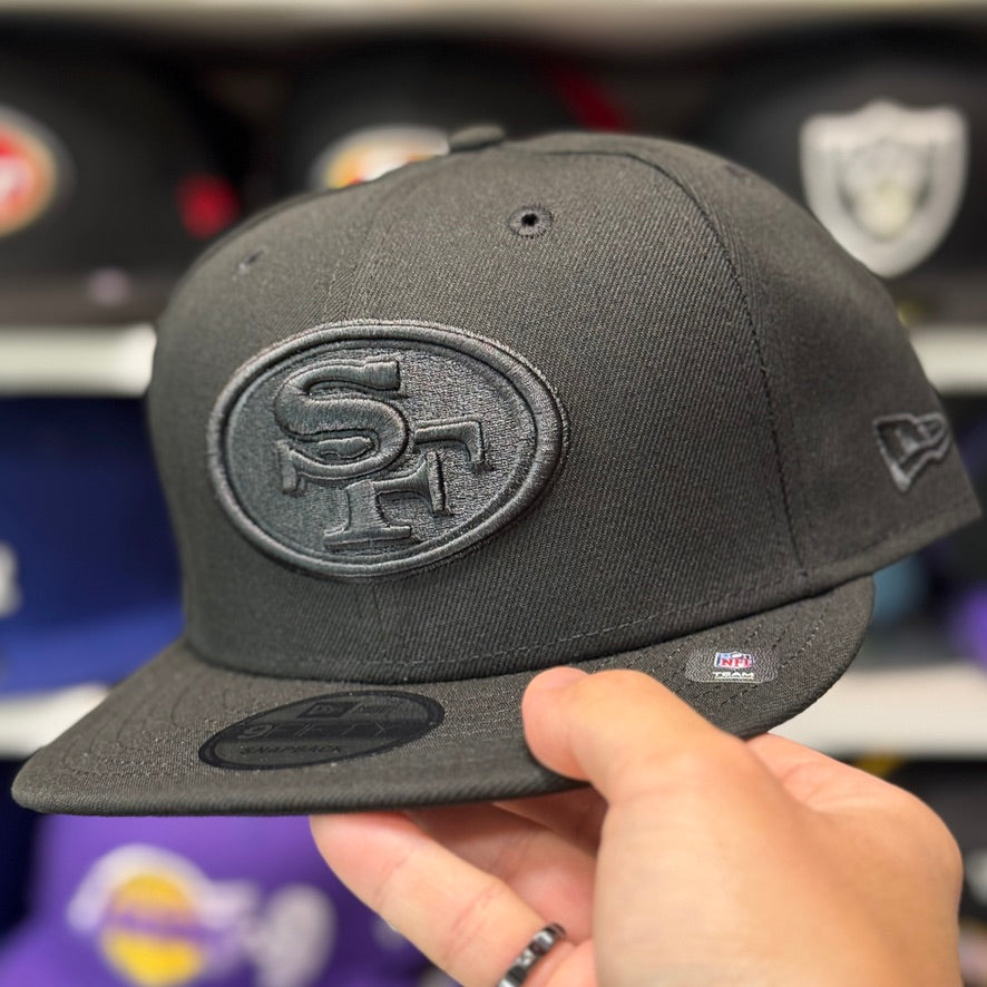 New Era San Francisco 49ers All Black 9FIFTY Adjustable Snapback Hat