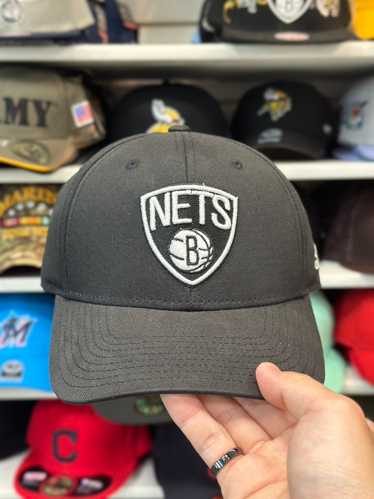 Brooklyn Nets NBA Old School Ball Cap | Vintage Adidas Adjustable Velcro Strap | Black