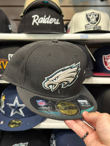 Philadelphia Eagles NFL Fitted Hat | New Era 59FIFTY Sized Cap | Black