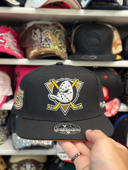 Anaheim Ducks NHL Fitted Hat | Mitchell & Ness Dynasty Sized Hat | Black