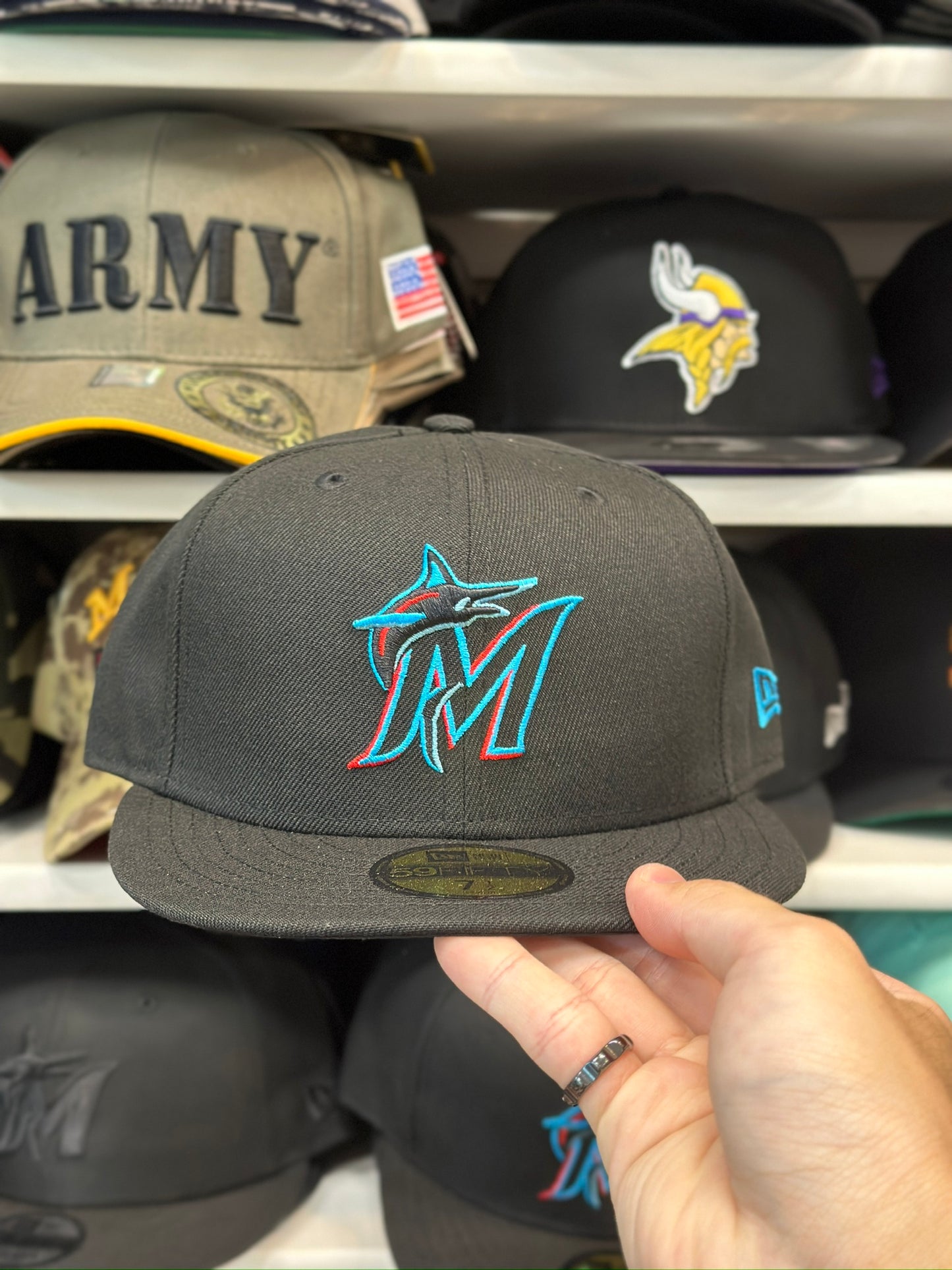 Miami Marlins MLB Fitted Hat | Classic New Era 59FIFTY Fitted Cap | Black