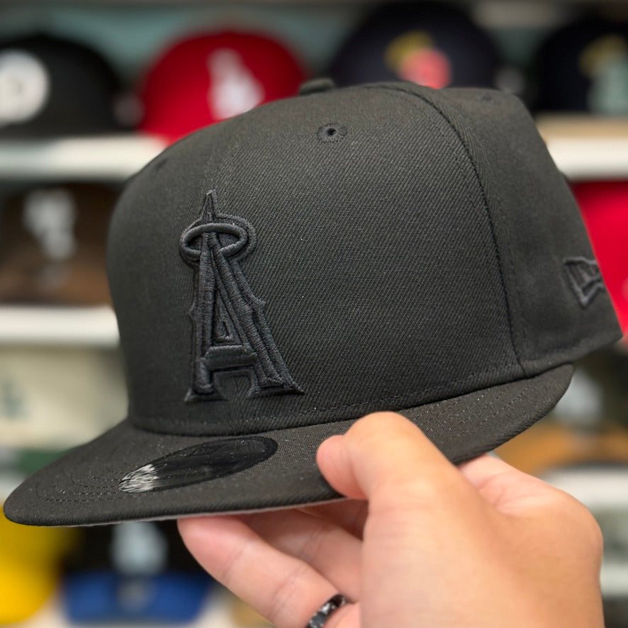 New Era Los Angeles Angels All Black 9FIFTY Adjustable Snapback Hat