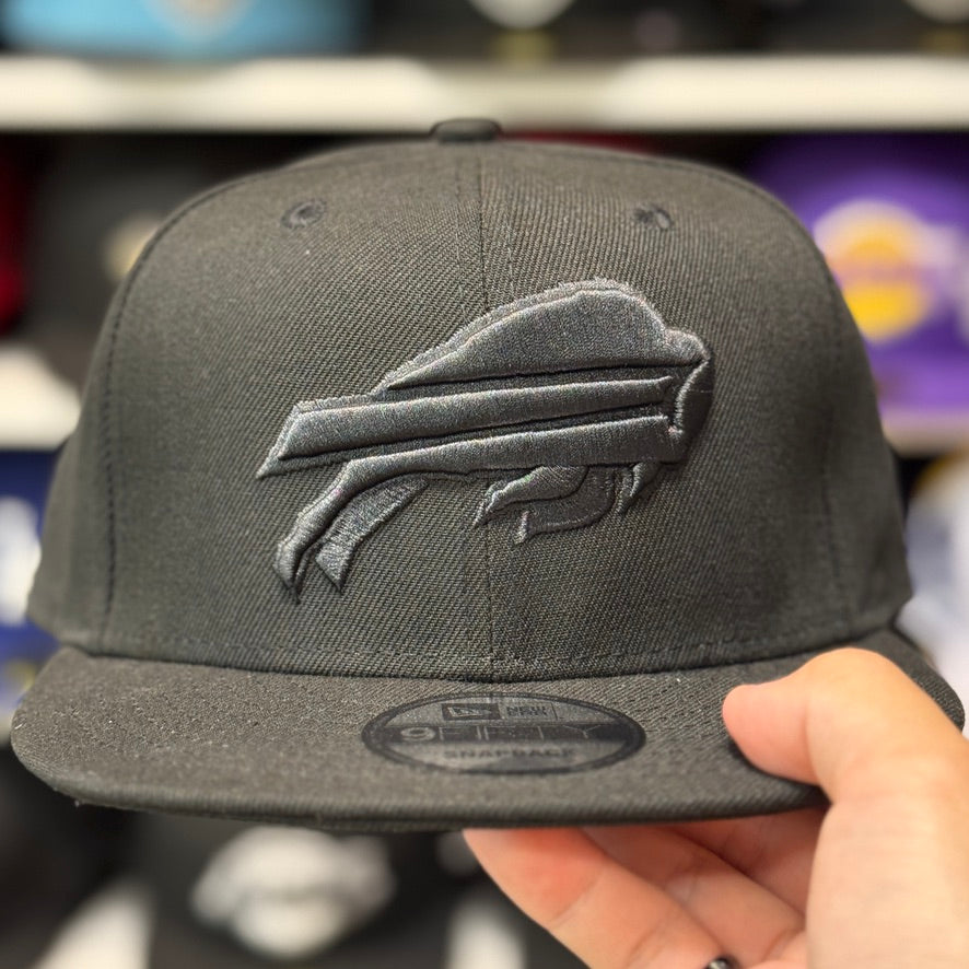 New Era Buffalo Bills All Black 9FIFTY Adjustable Snapback Hat