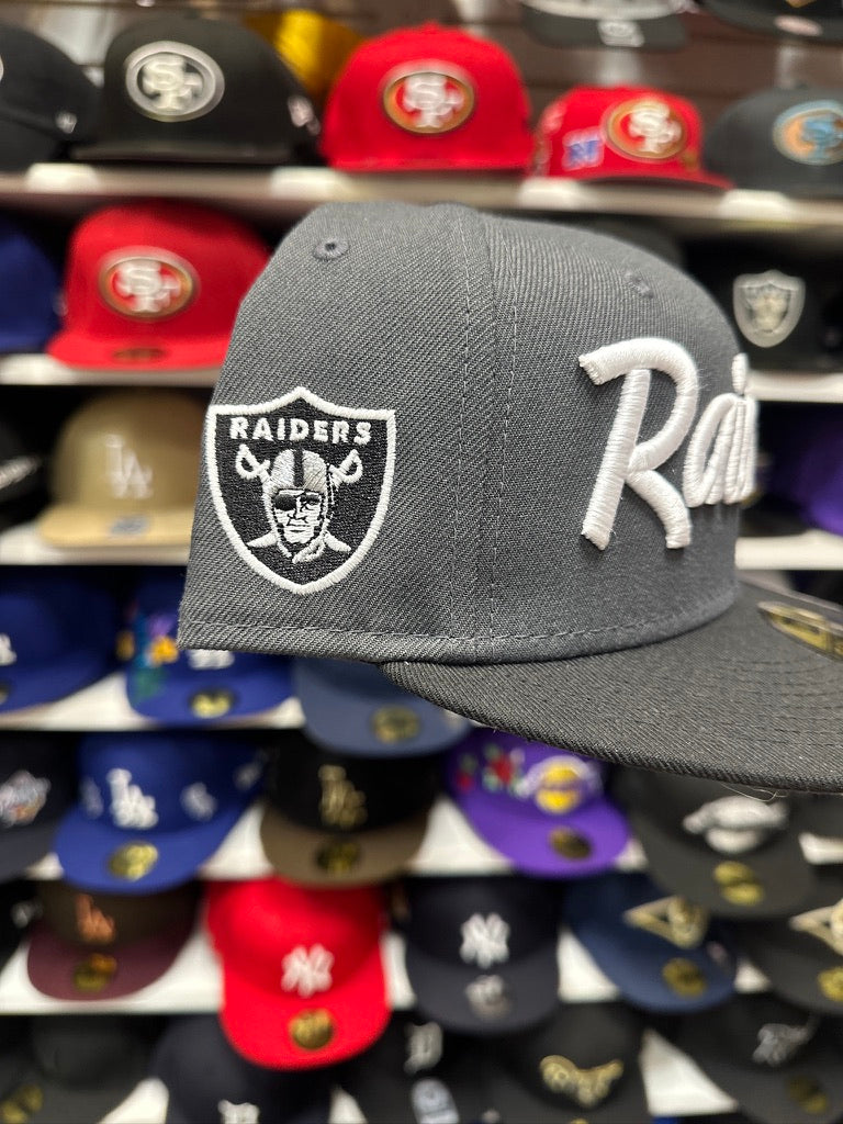 Las Vegas Raiders NFL Script Fitted Hat | New Era 59FIFTY Sized Cap | Gray/Black