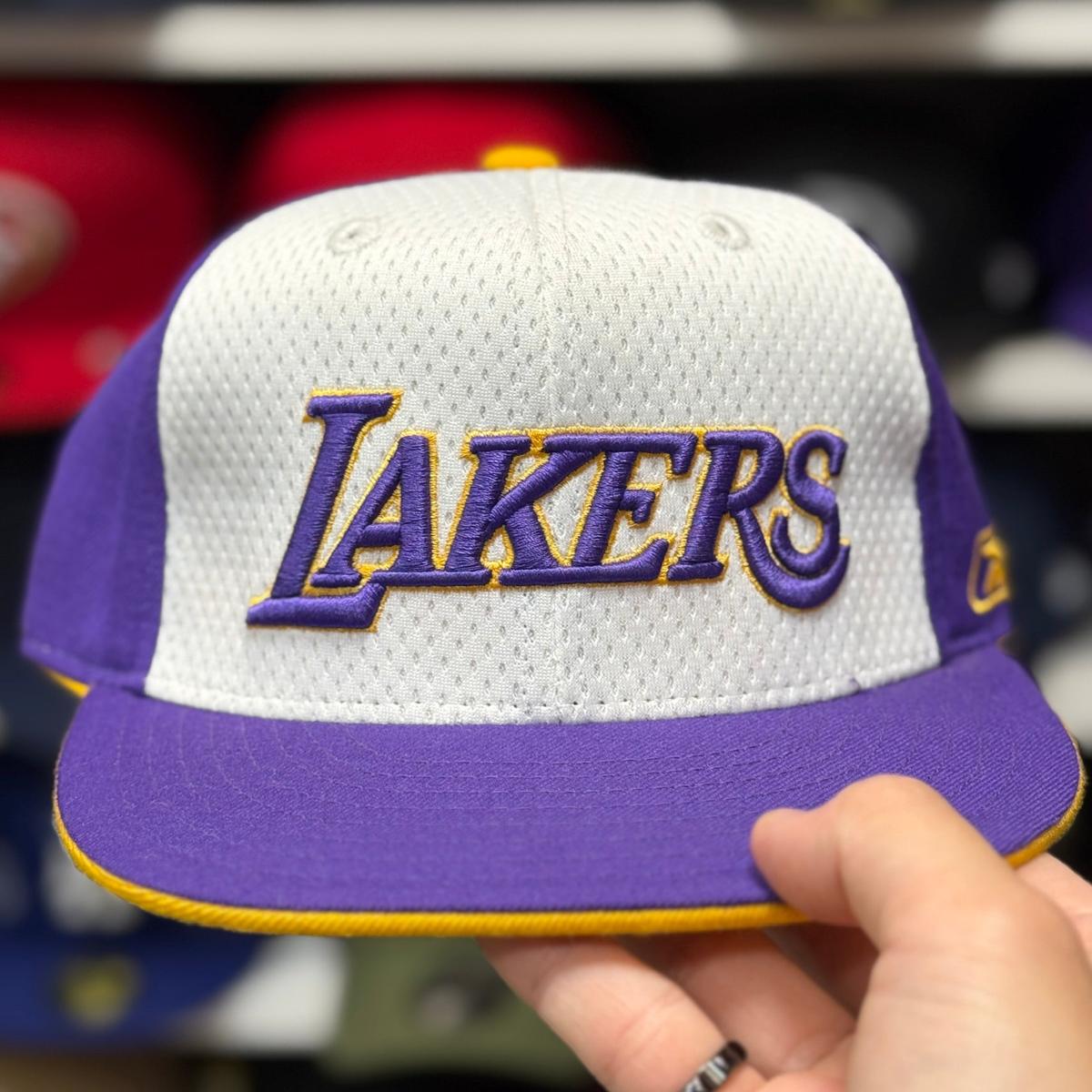 Los Angeles Lakers 'Swingman Mesh' Multicolor Reebok Fitted Hat - Product Image