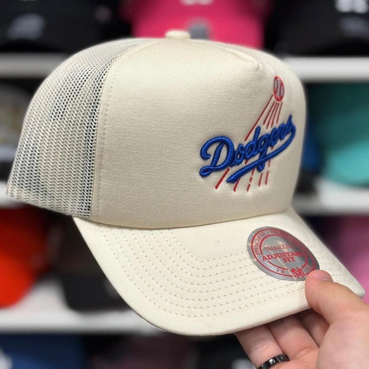 Los Angeles Dodgers Foam Creme Mitchell & Ness Trucker Snapback - Product Image
