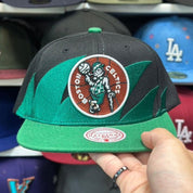 Boston Celtics Black/Green Vintage Mitchell & Ness Snapback - Product Image