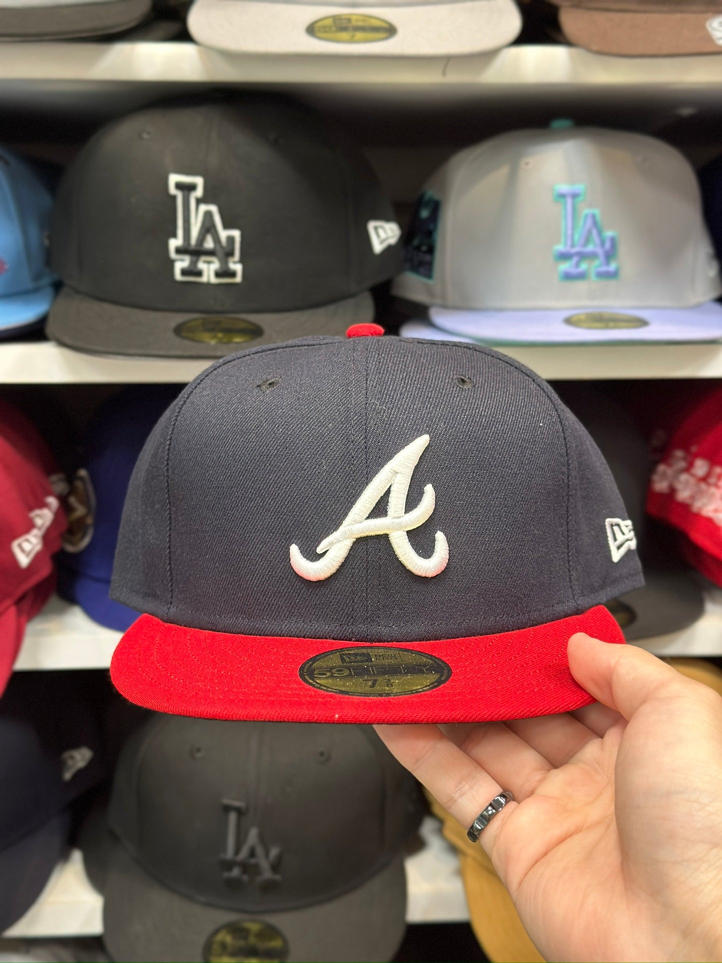 Atlanta Braves MLB Fitted Cap | Classic New Era 59FIFTY Sized Cap | Navy/Red