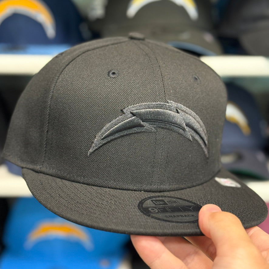 New Era Los Angeles Chargers All Black 9FIFTY Adjustable Snapback Hat