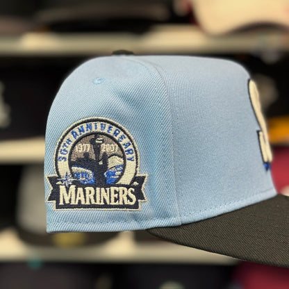 New Era Seattle Mariners '30th Anniversary' A-Frame Light Blue/Black 9FIFTY Snapback | Glow in the Dark - Product Image