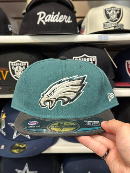 Philadelphia Eagles NFL Two Tone Fitted Hat | New Era 59FIFTY Sized Cap | Green/Black