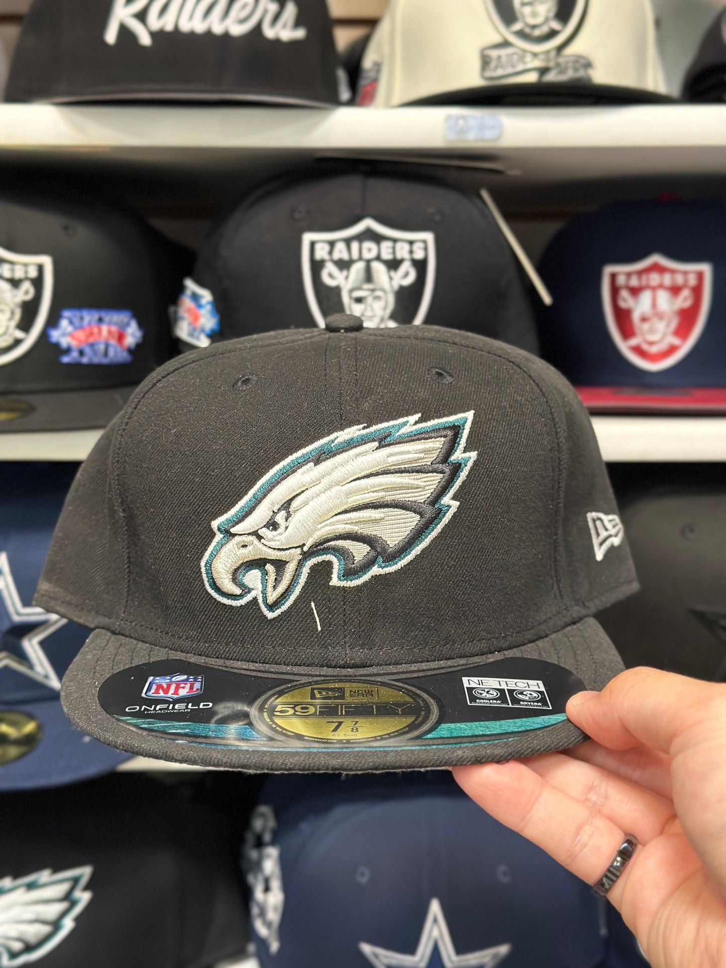 Philadelphia Eagles NFL Fitted Hat | New Era 59FIFTY Sized Cap | Black