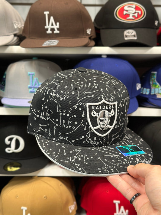 Los Angeles Raiders NFL Fitted Hat | Vintage Reebok | Black