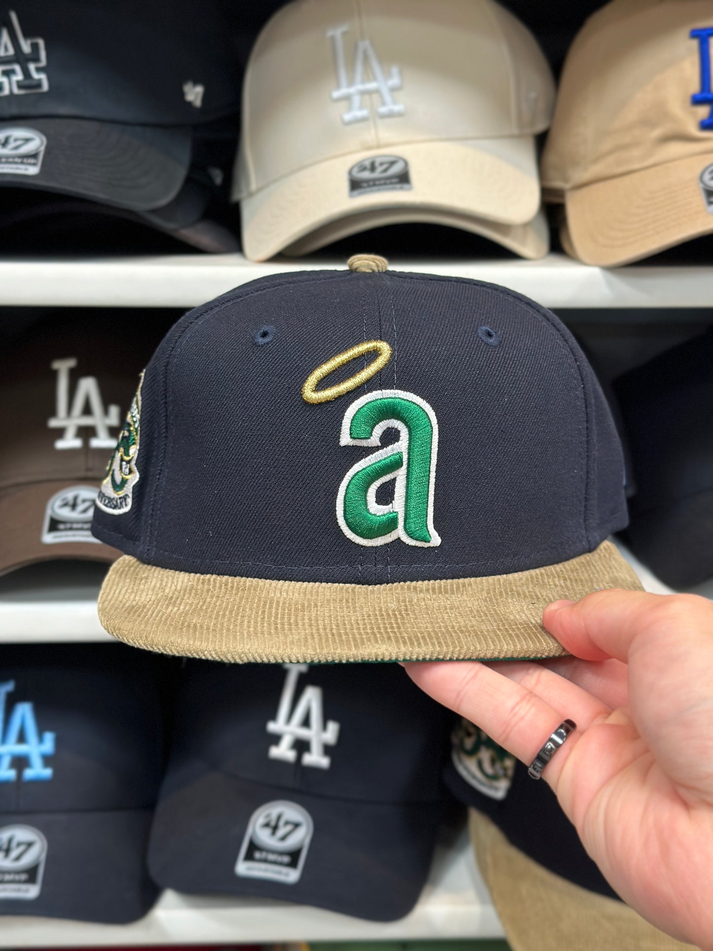 LA Angels MLB Corduroy '35th Anniversary' Patch | New Era 59FIFTY Fitted Cap | Navy/Beige