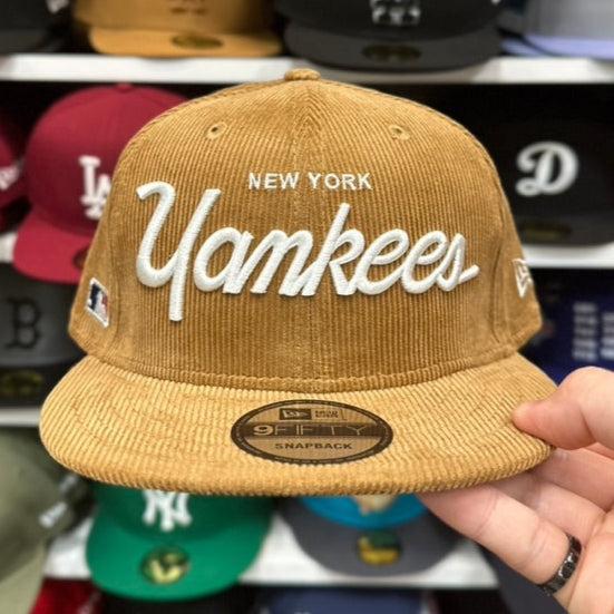 New Era New York Yankees 'Script Logo Corduroy' Beige 9FIFTY Snapback - Product Image