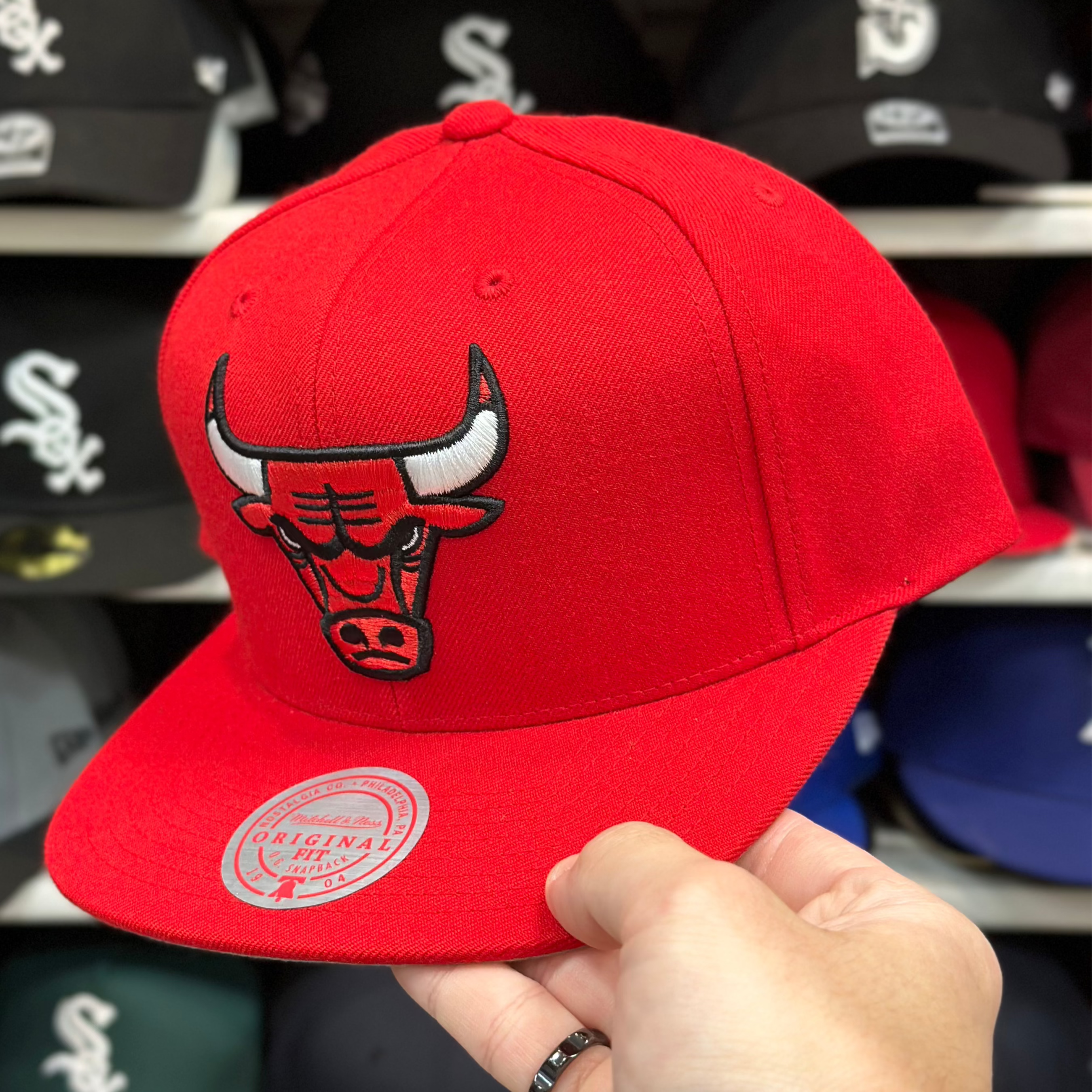Chicago Bulls Red Mitchell & Ness Snapback - Product Image