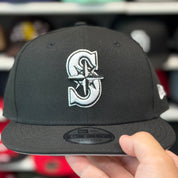 New Era Seattle Mariners Black 9FIFTY Adjustable Snapback Hat