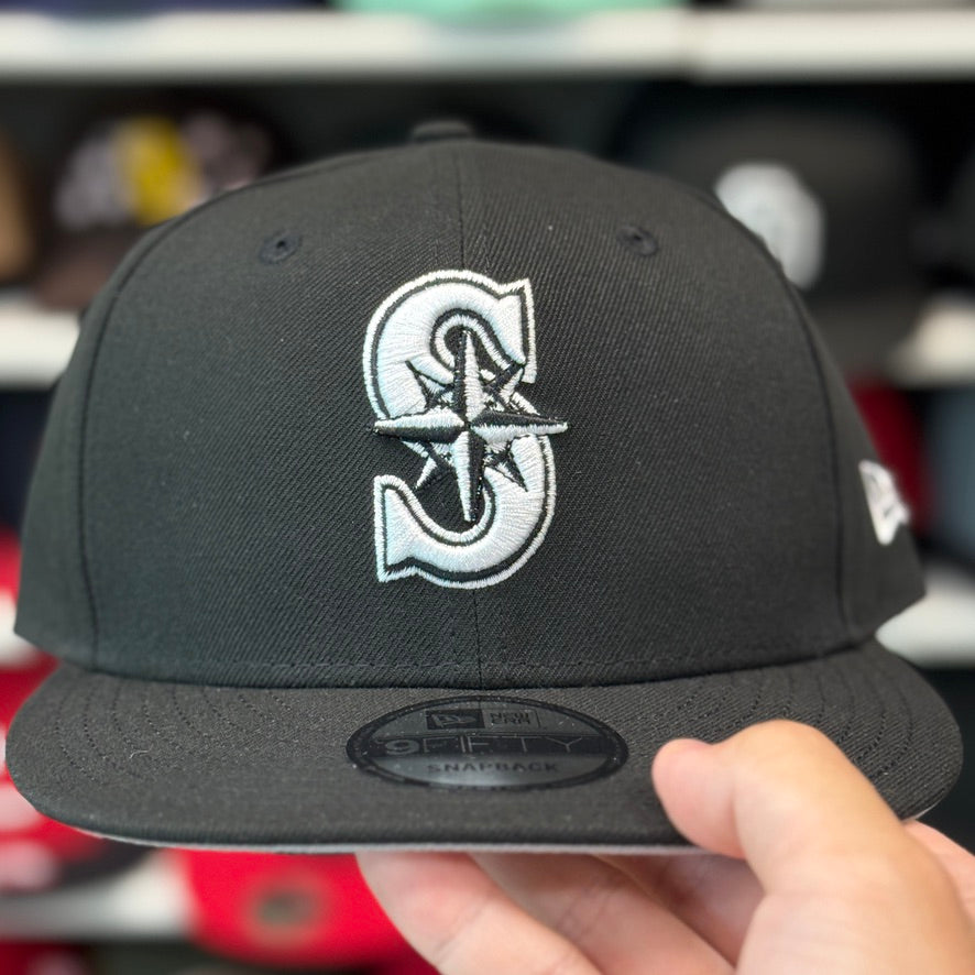 New Era Seattle Mariners Black 9FIFTY Adjustable Snapback Hat