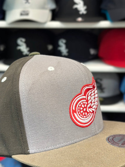 Detroit Red Wings NHL Snapback | Vintage New Era 9FIFTY Adjustable Snap | Tan/Beige