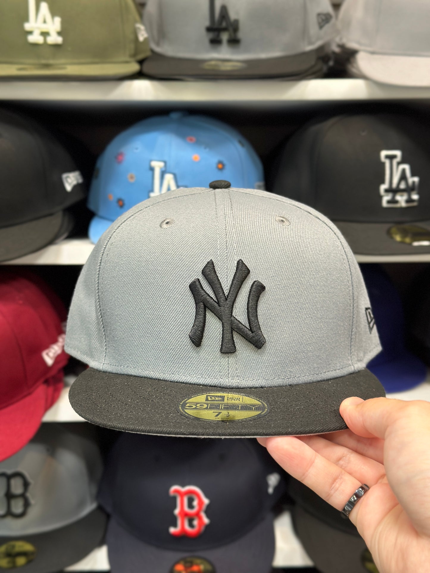 New York Yankees MLB Fitted Hat | New Era 59FIFTY Sized Cap | Dark Gray/Black