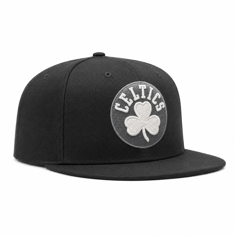 Boston Celtics Black/White Mitchell & Ness Snapback - Product Image