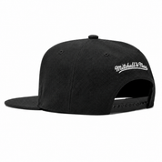 Brooklyn Nets Black/White Mitchell & Ness Snapback - Product Image