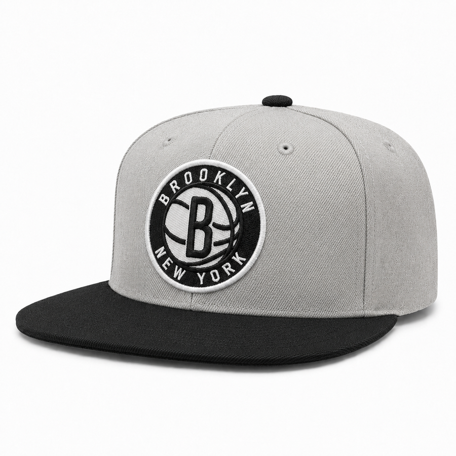Brooklyn Nets Grey/Black Mitchell & Ness Snapback - Product Image
