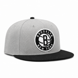 Brooklyn Nets Grey/Black Mitchell & Ness Snapback