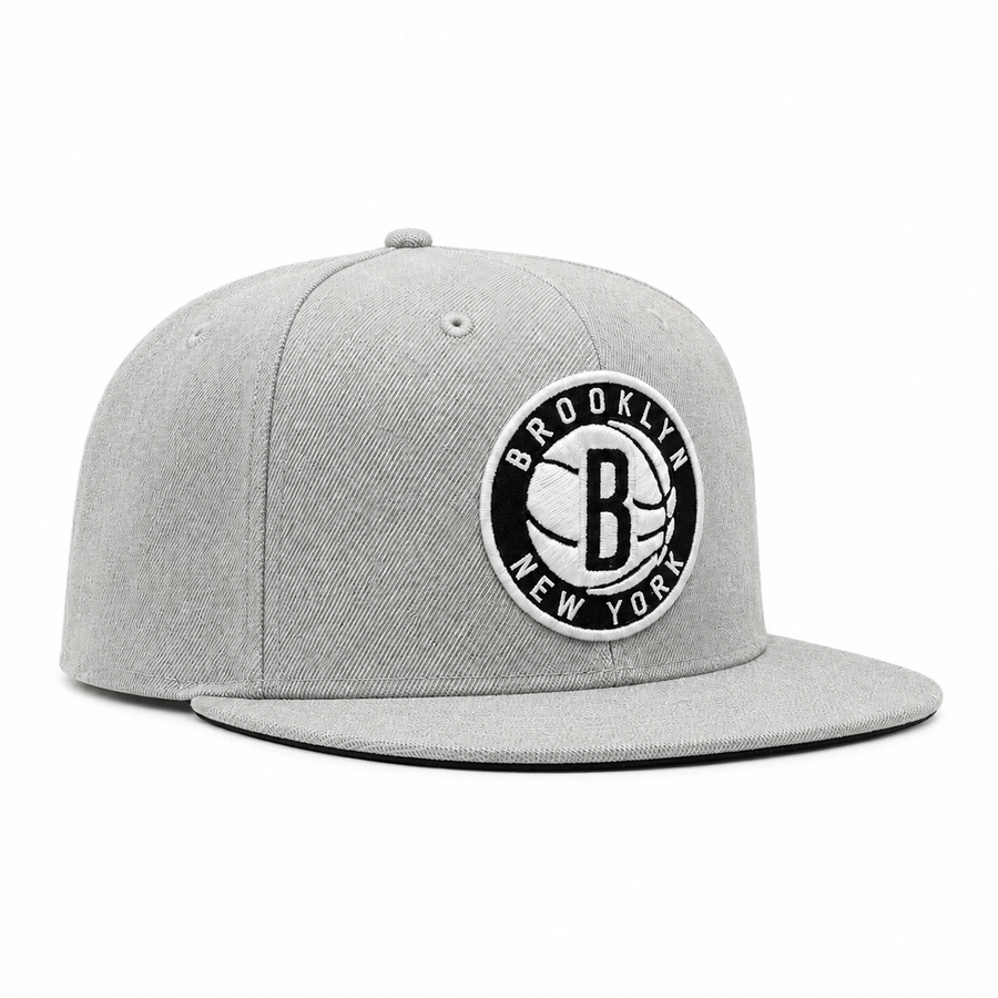 Brooklyn Nets Heather Grey Mitchell & Ness Snapback - Product Image