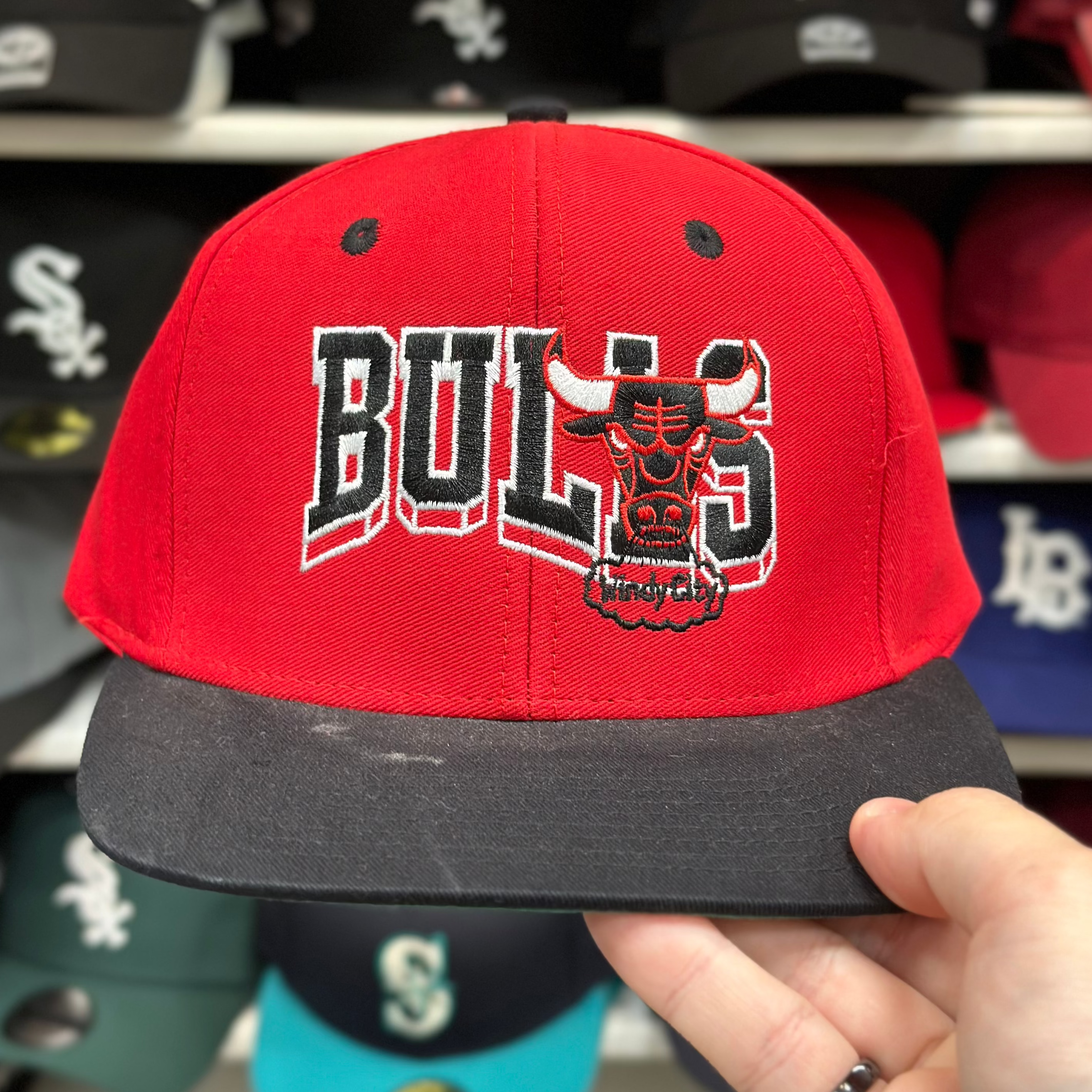 Chicago Bulls Vintage Snapback | Red - Product Image