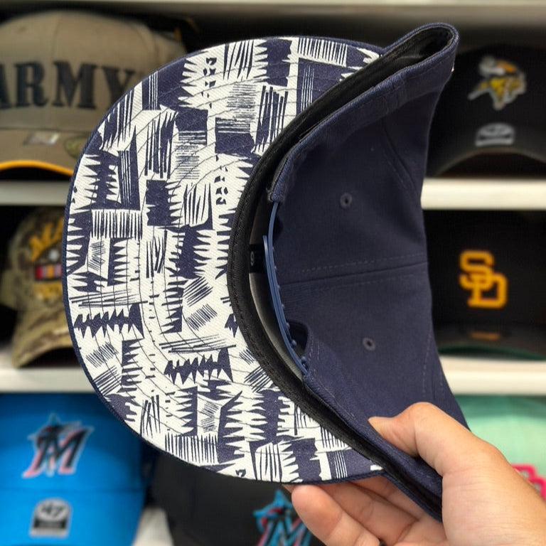 New Era Georgetown Hoyas NCAA Navy/White 9FIFTY Snapback - Product Image