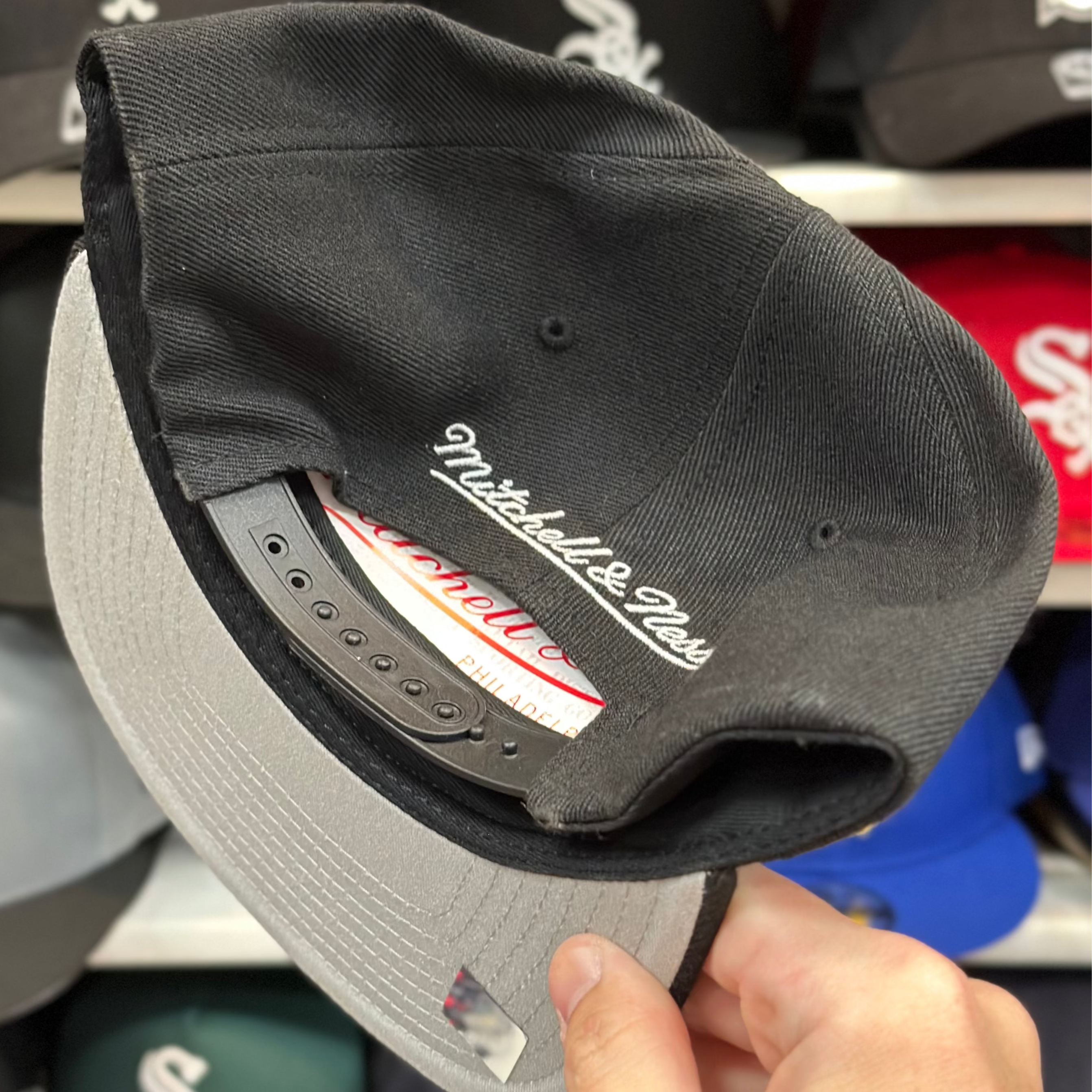 Chicago Bulls 'Botanical Floral' Black Mitchell & Ness Snapback - Product Image