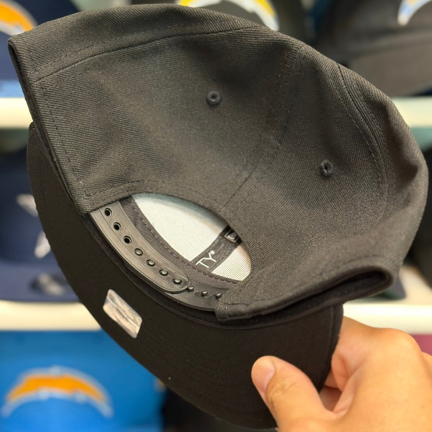 New Era Los Angeles Chargers Black 9FIFTY Adjustable Snapback Hat