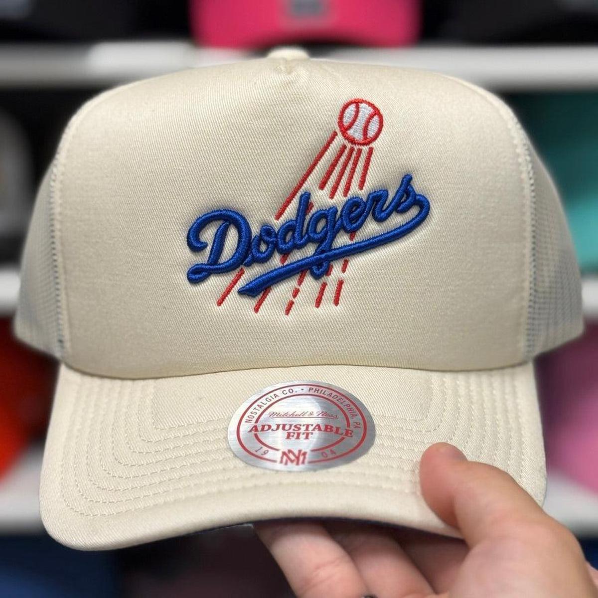 Los Angeles Dodgers Foam Creme Mitchell & Ness Trucker Snapback - Product Image