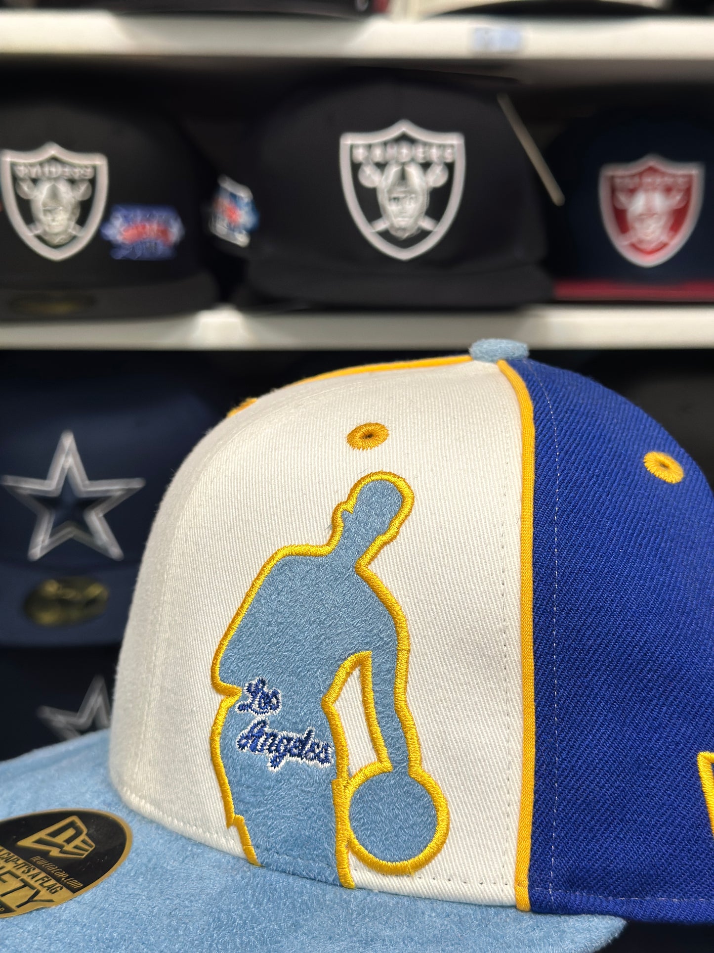 LA Lakers NBA Suede Logo| Vintage New Era 59FIFTY Fitted Hat | Blue/White/Light Blue