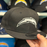 New Era Los Angeles Chargers Black 9FIFTY Adjustable Snapback Hat