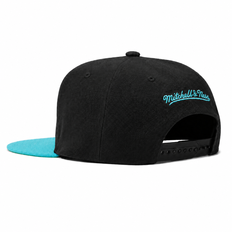 San Antonio Spurs Black/Turquoise Mitchell & Ness Snapback - Product Image